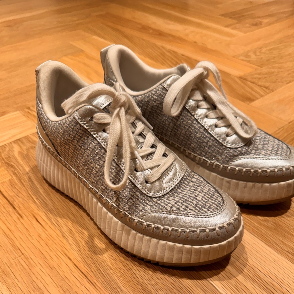 Universal Thread Memory Foam Sneaker - image 2